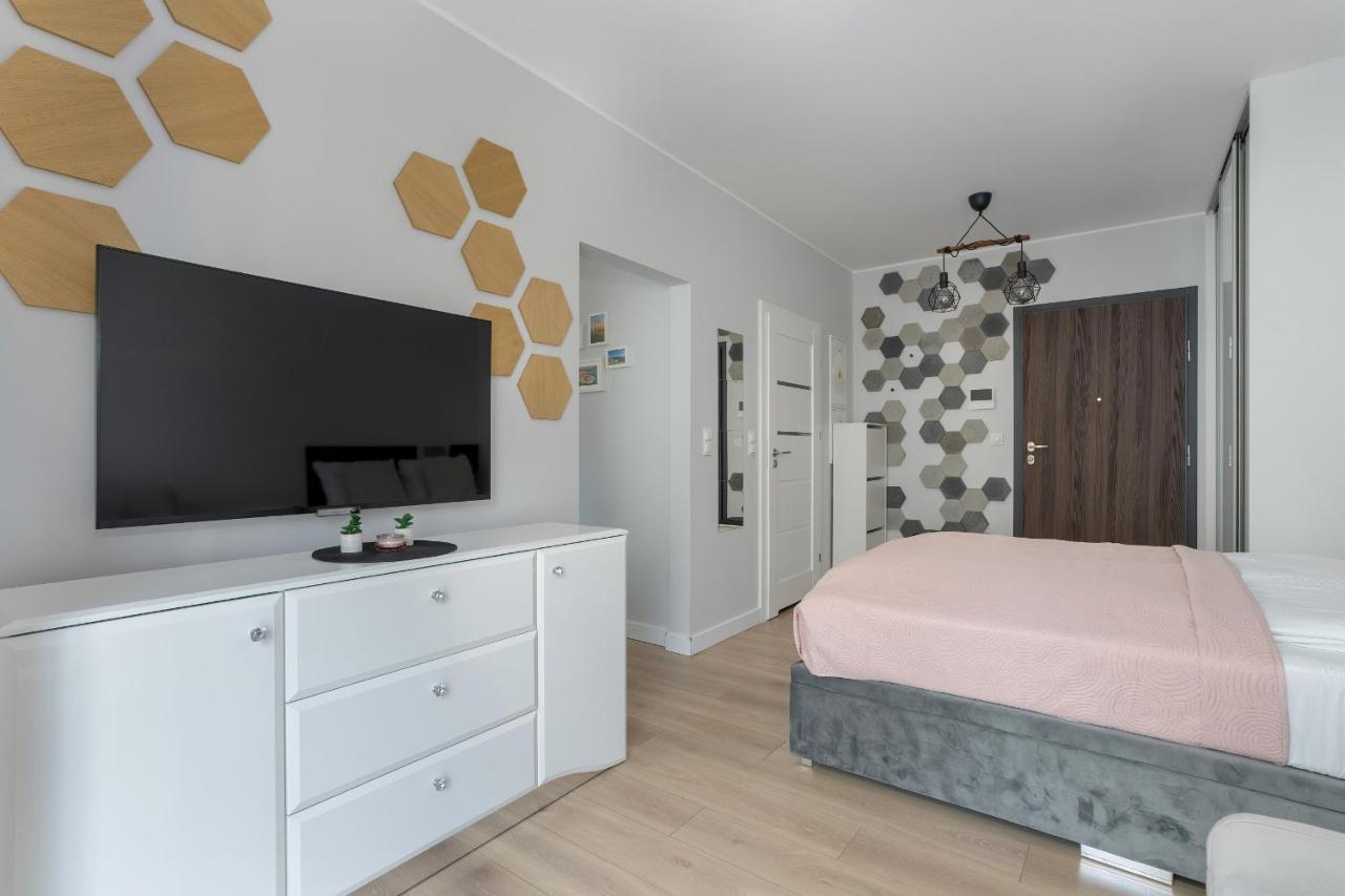 Stylish & Comfy Garbary Apartments With Parking By Noclegi Renters Posen Exterior foto