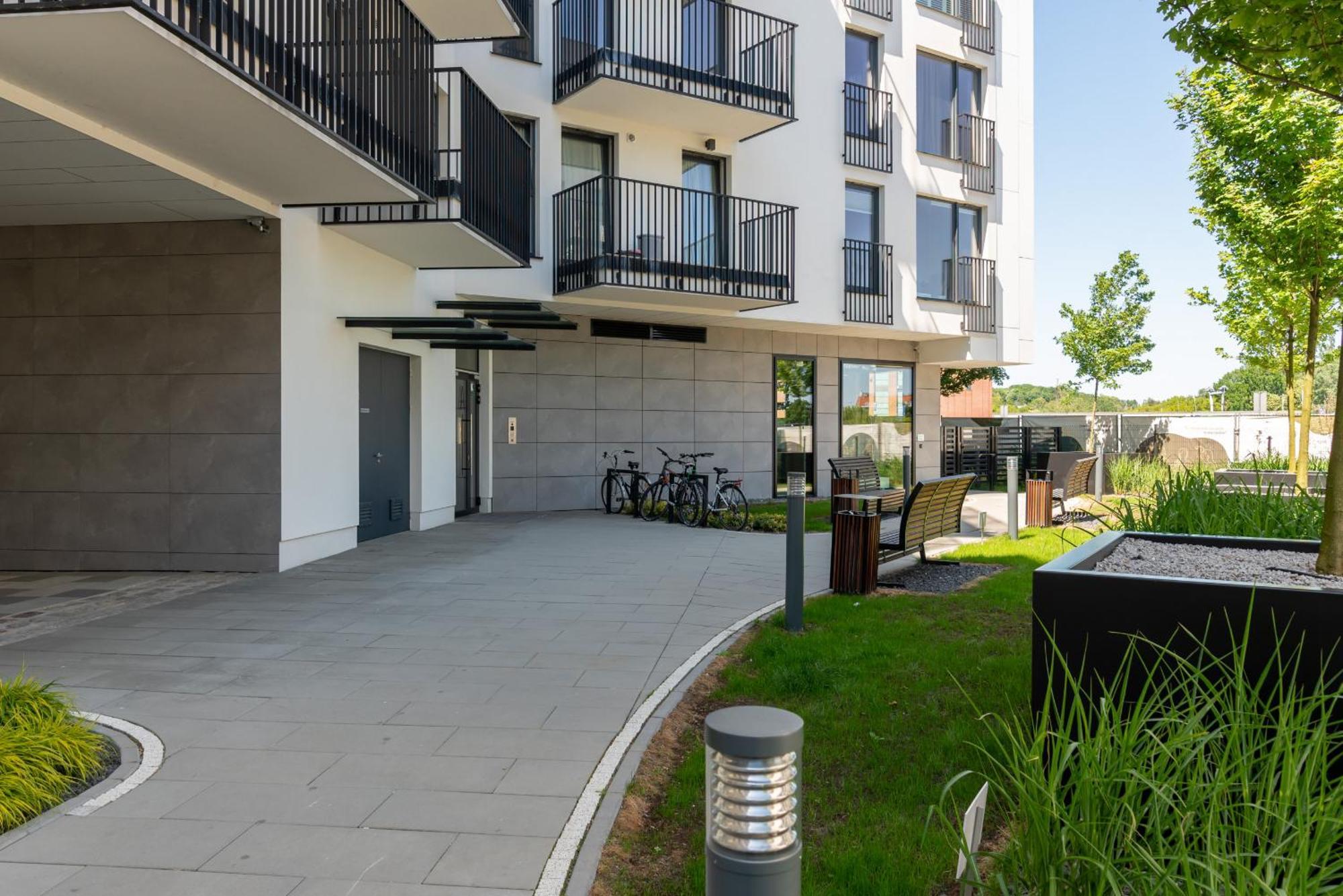 Stylish & Comfy Garbary Apartments With Parking By Noclegi Renters Posen Exterior foto